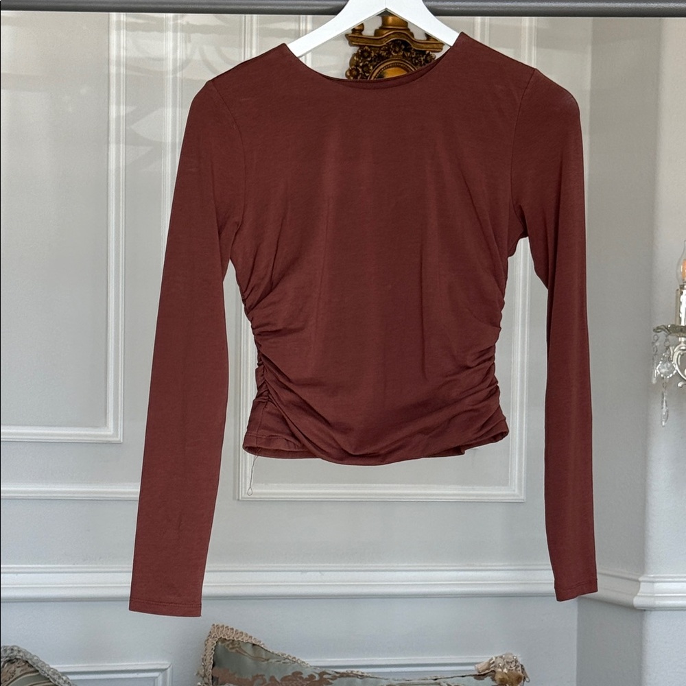 Pink Rose Long Sleeve Ruched Top - Rust size M